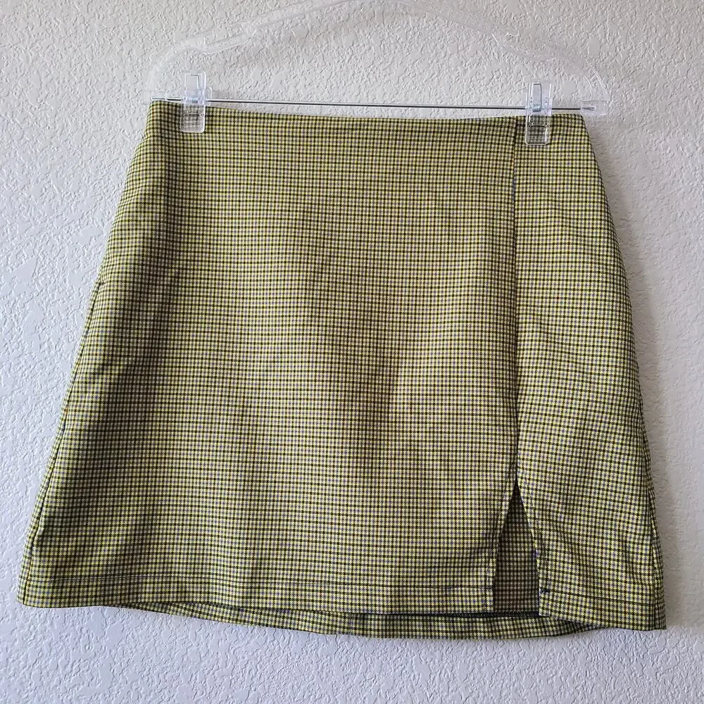 Urban Outfitters Y2K Plaid Mini Skirt Size Medium Retro Academia Slit Short 90s‎